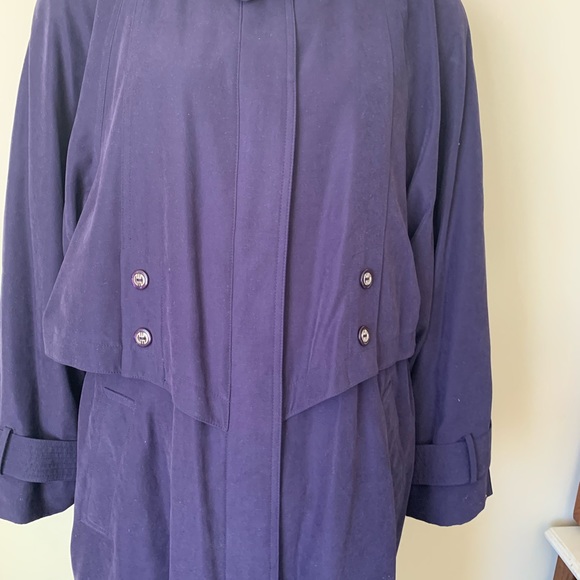 VINTAGE trenchcoat - Picture 3 of 12